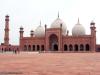 Masjid-Badshahi-01
